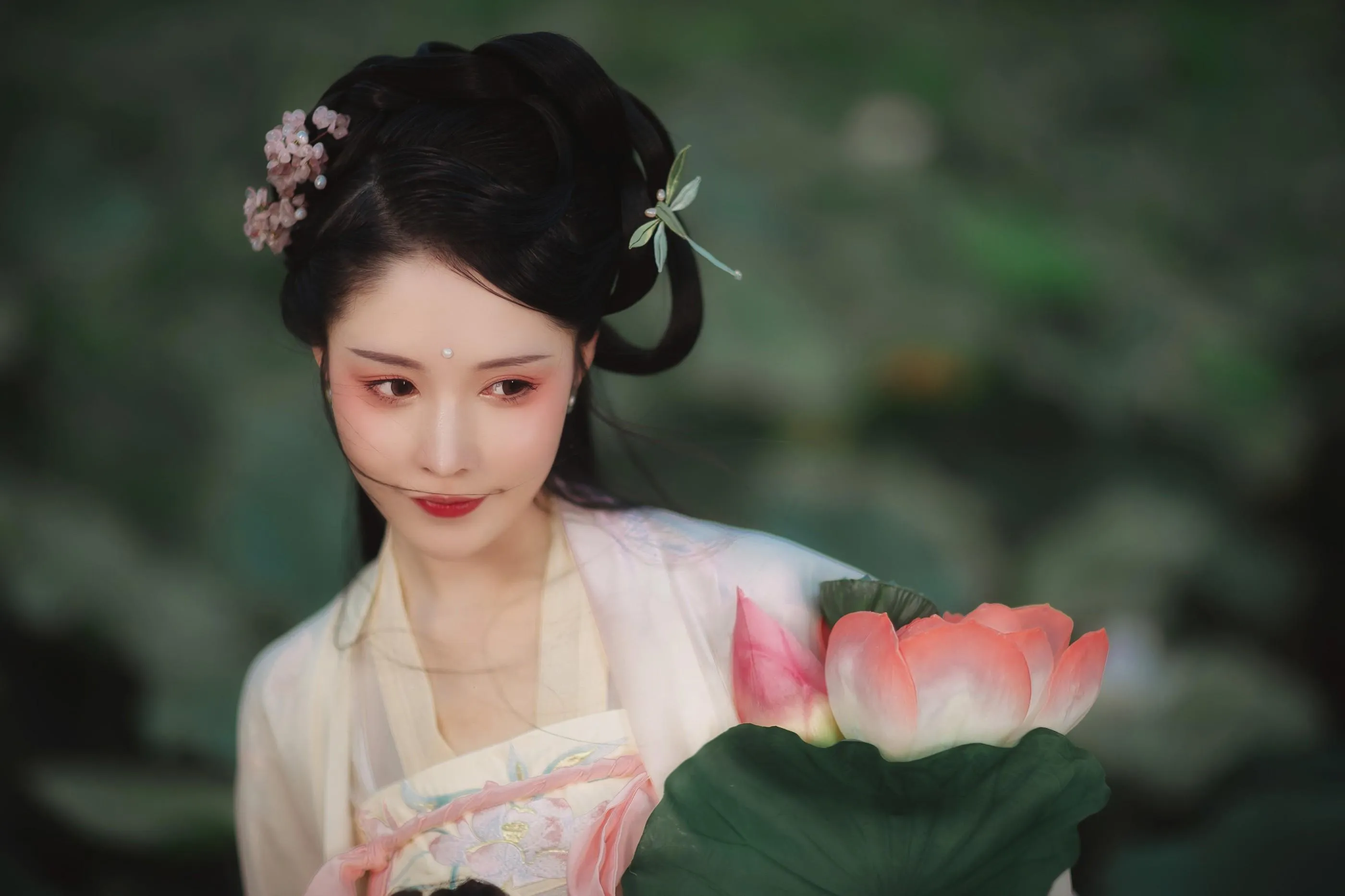 [YITUYU艺图语]2022.01.03 荷 葵花花花儿 [21P]插图5